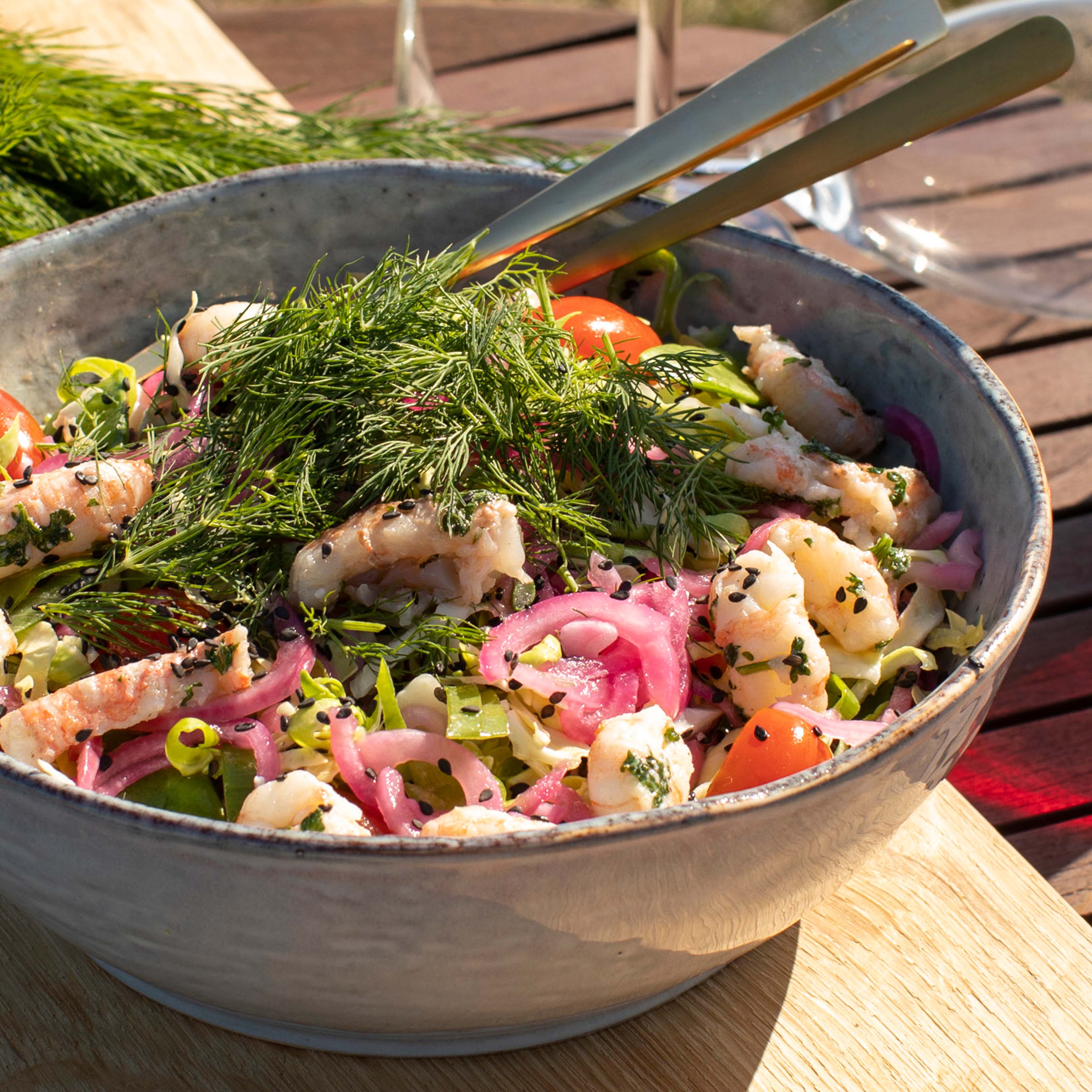 Sommersalat med grillede jomfruhummerhaler