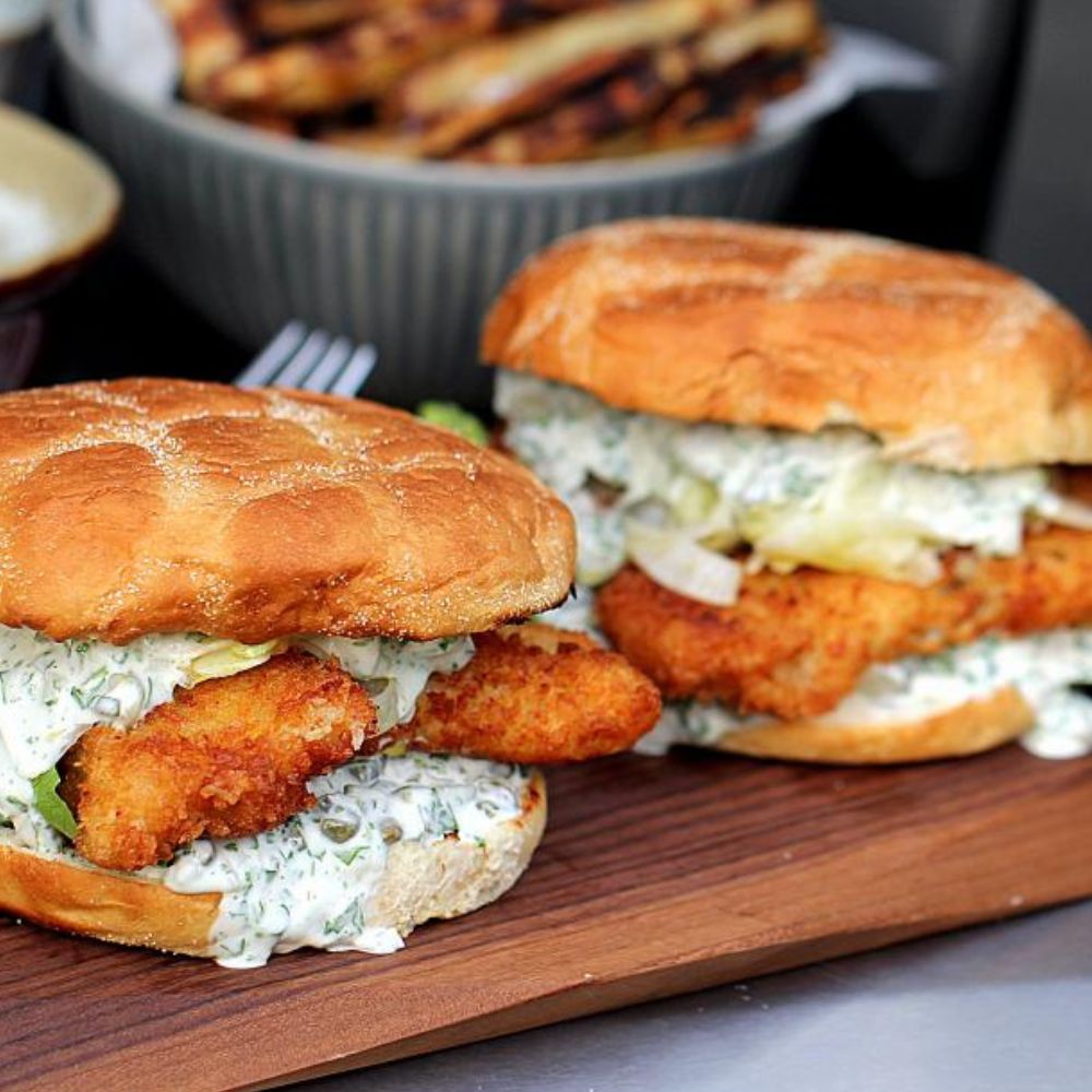 Fiskeburger m. torsk og tatarsauce - Kystfisken