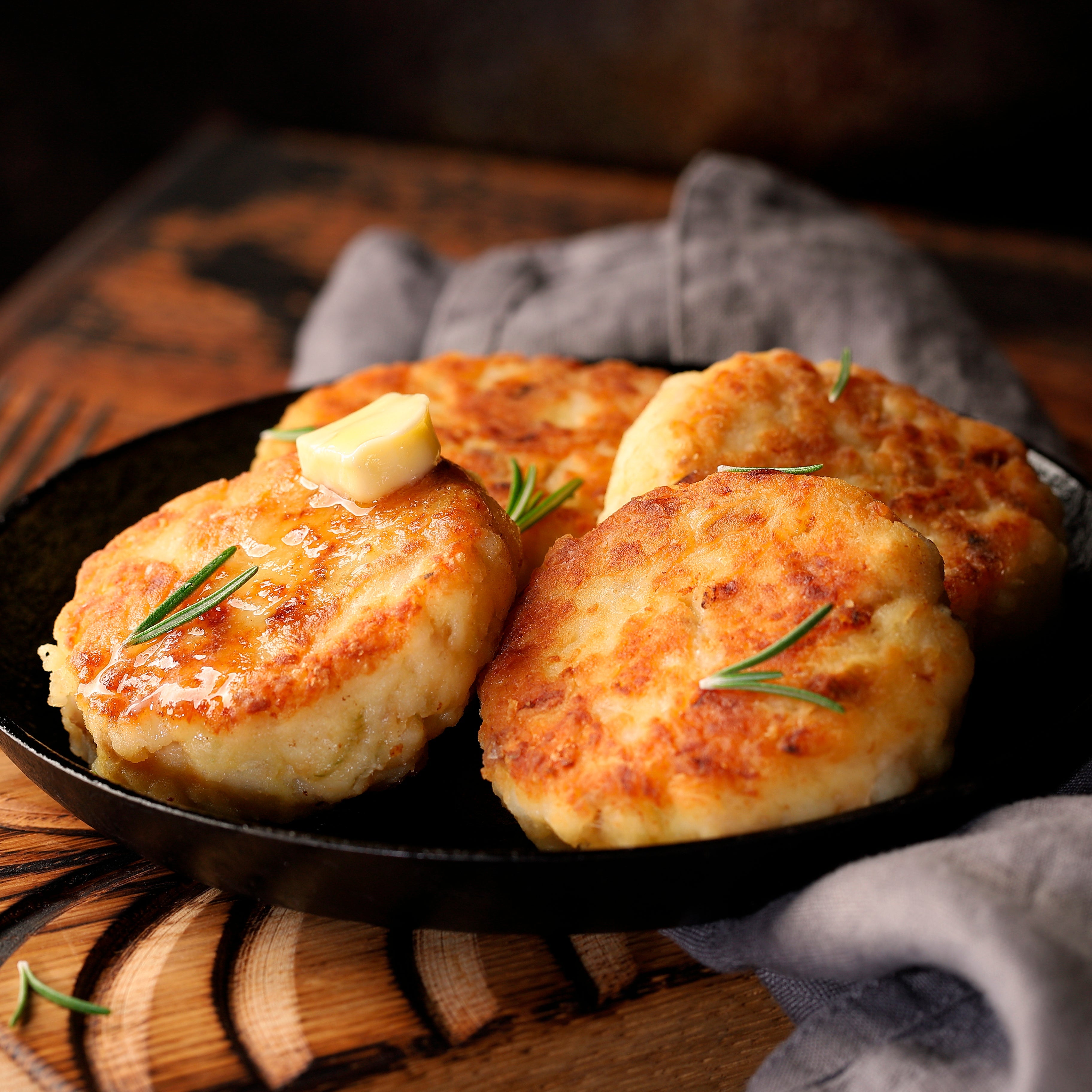 Pandestegte fiskefrikadeller