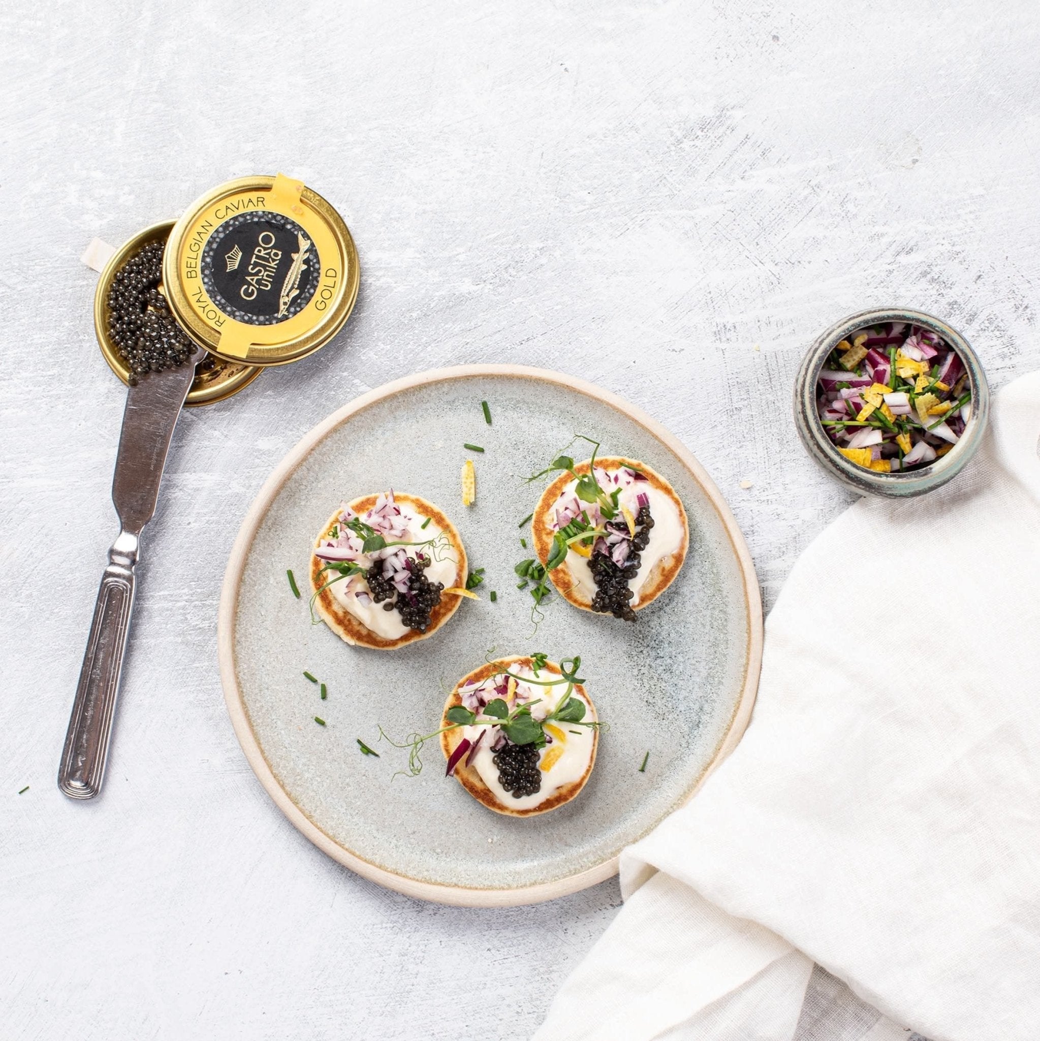 Blinis med Caviar, rødløg og creme fraiche (2 personer) (Nytår) - Kystfisken