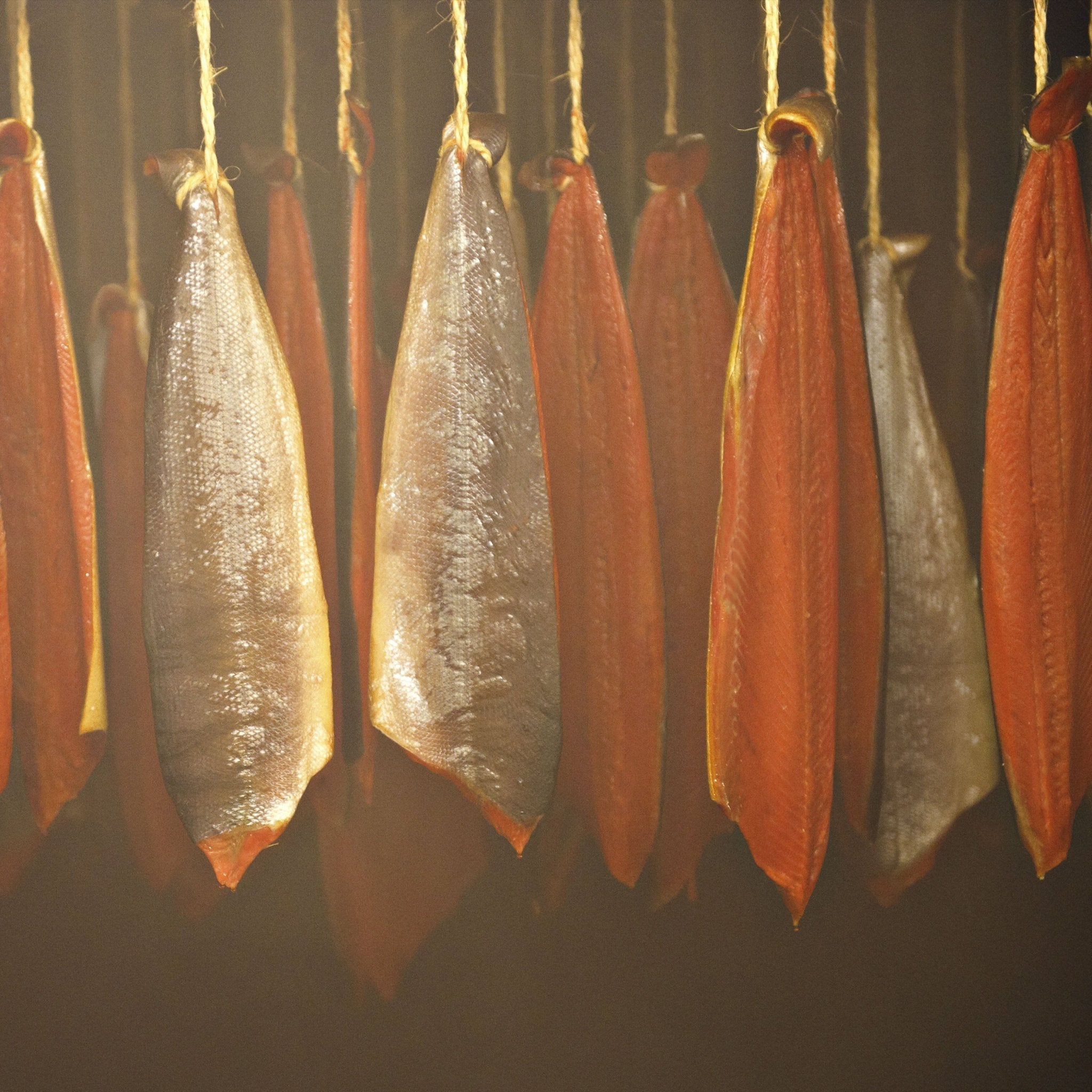 Halehængt koldrøget lakseside [Islandsk] - Kystfisken