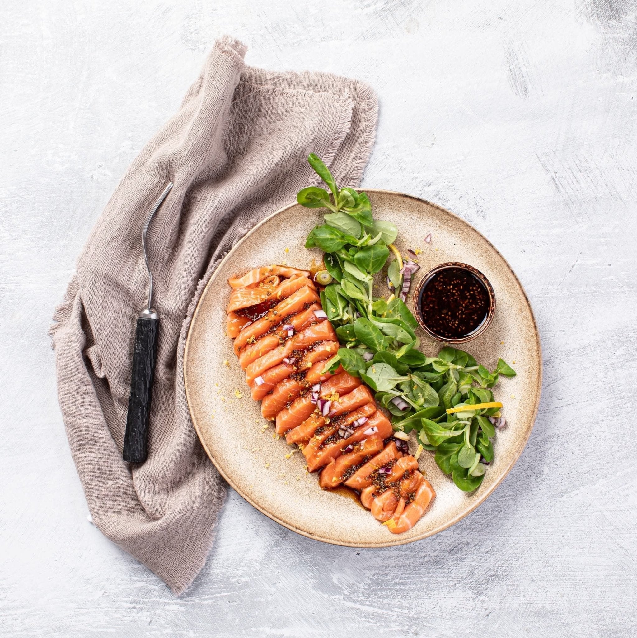 Laksesashimi med soyadressing (2 personer) - Kystfisken
